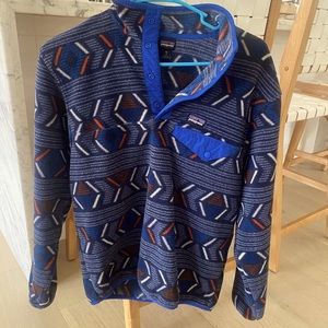 Like new kids XL Patagonia fleece sweater. Also fits women’s XS